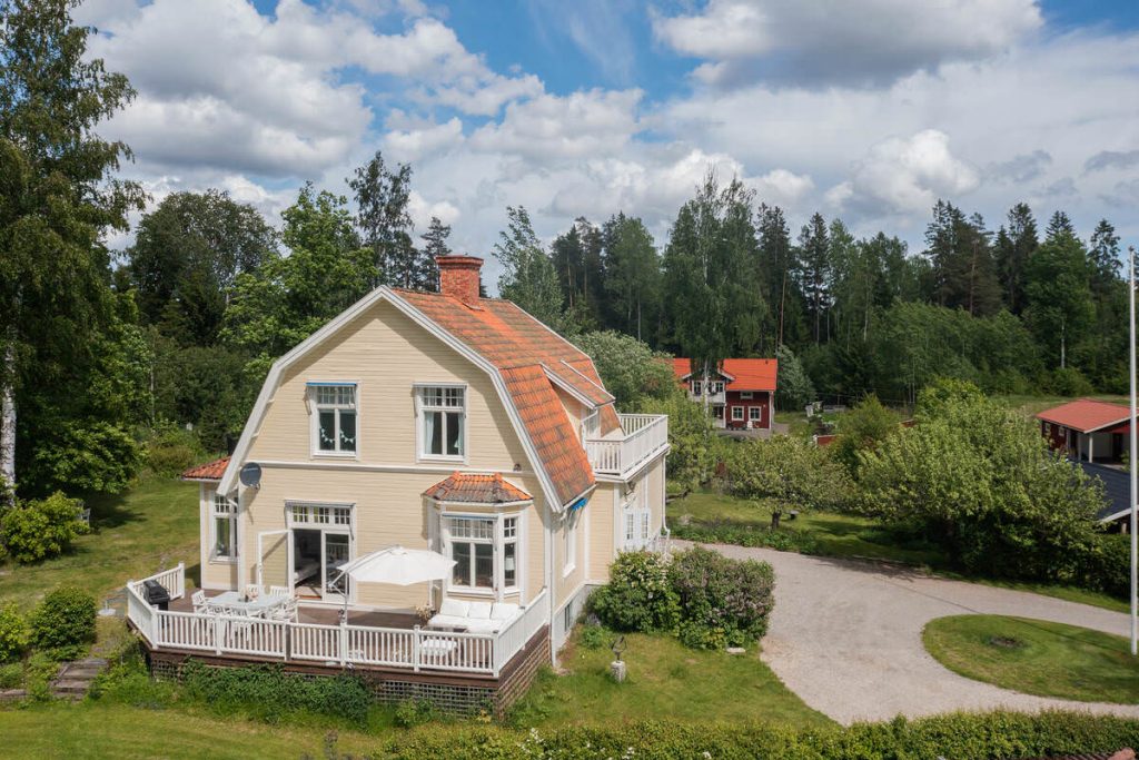 9. Tillbyggnad av altan med utegrill (1)